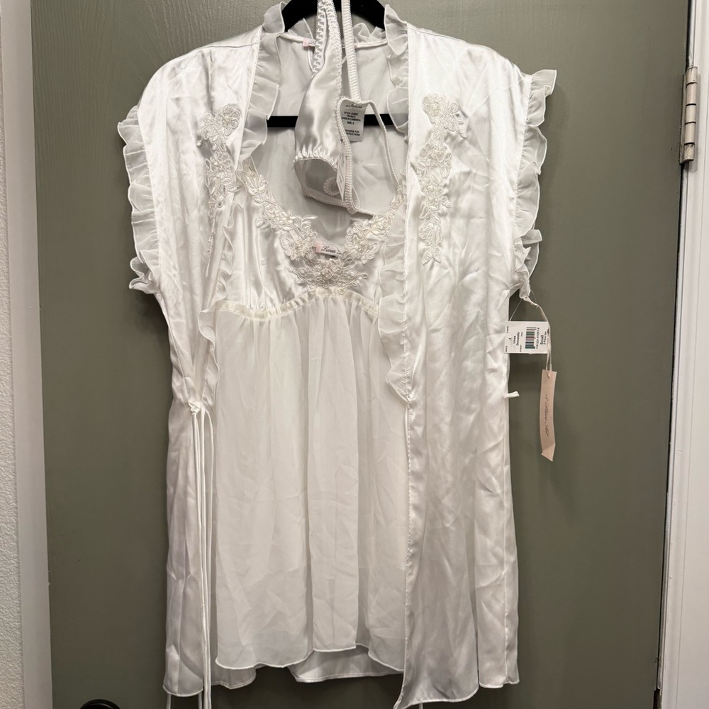 Linea Donatella Elegant White Lingerie NWOT